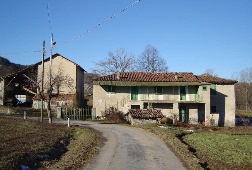 Cascinale / Podere in vendita a Piana Crixia