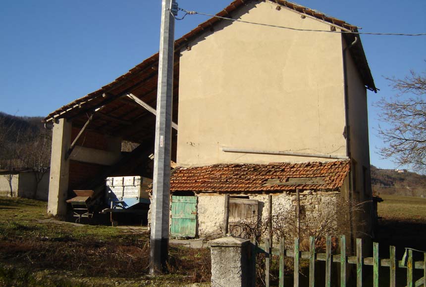 Cascinale / Podere in vendita a Piana Crixia