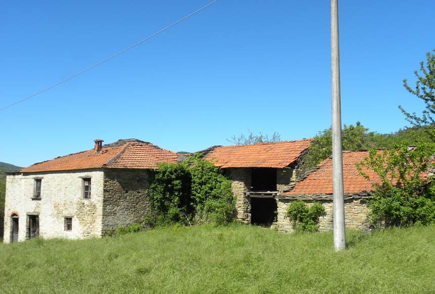Casa Rustica - Semindipendente in vendita a Castelletto Uzzone