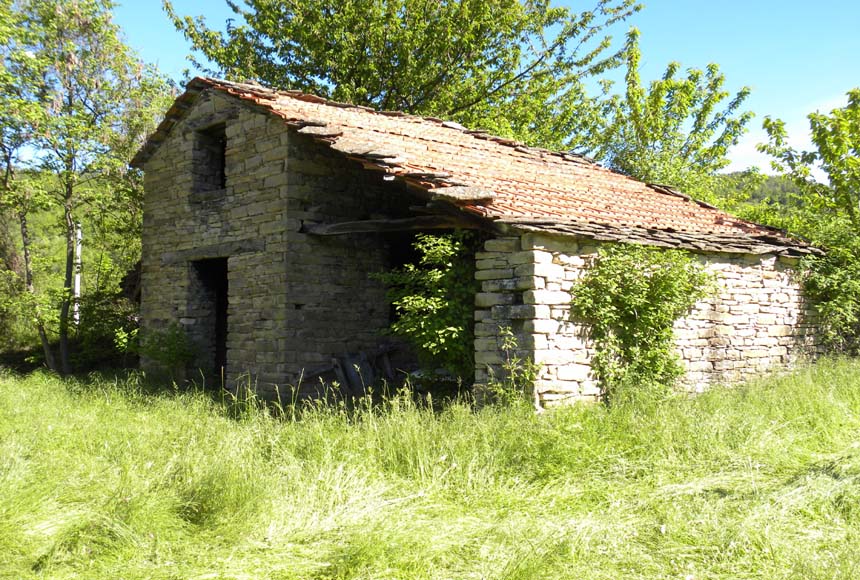 Casa Rustica - Semindipendente in vendita a Castelletto Uzzone