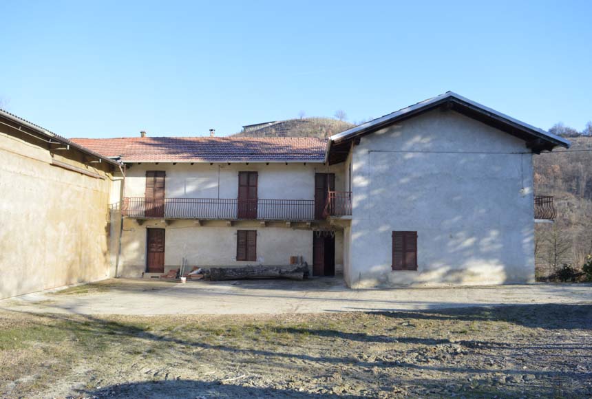 Cascinale / Podere in vendita a Loazzolo