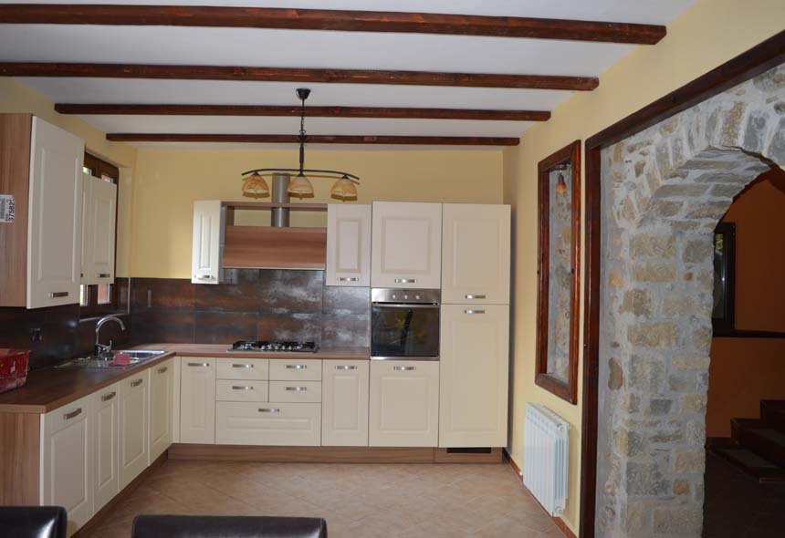 Villa / Villetta in vendita a Giusvalla