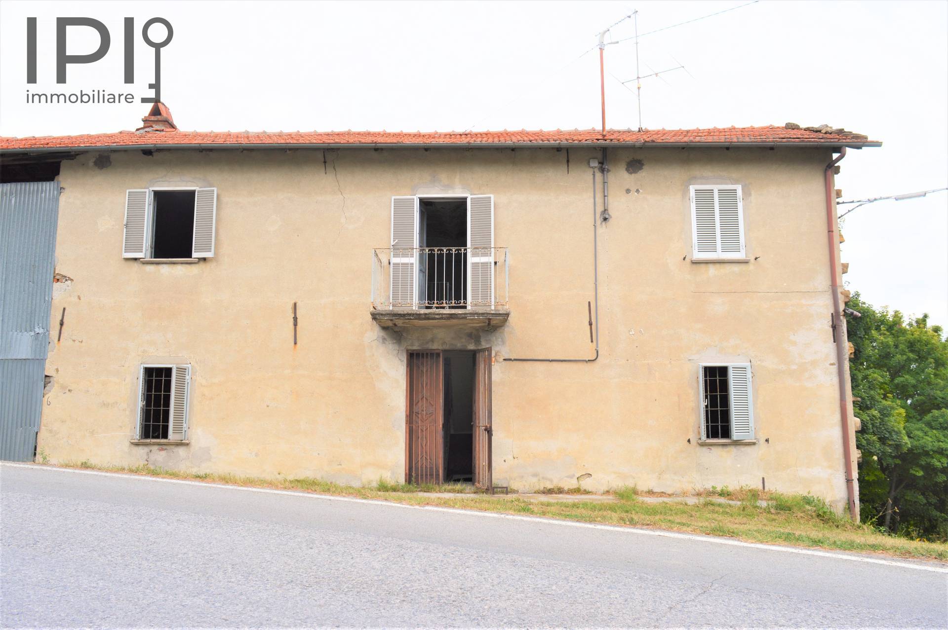 Casa Rustica in vendita a Mombarcaro