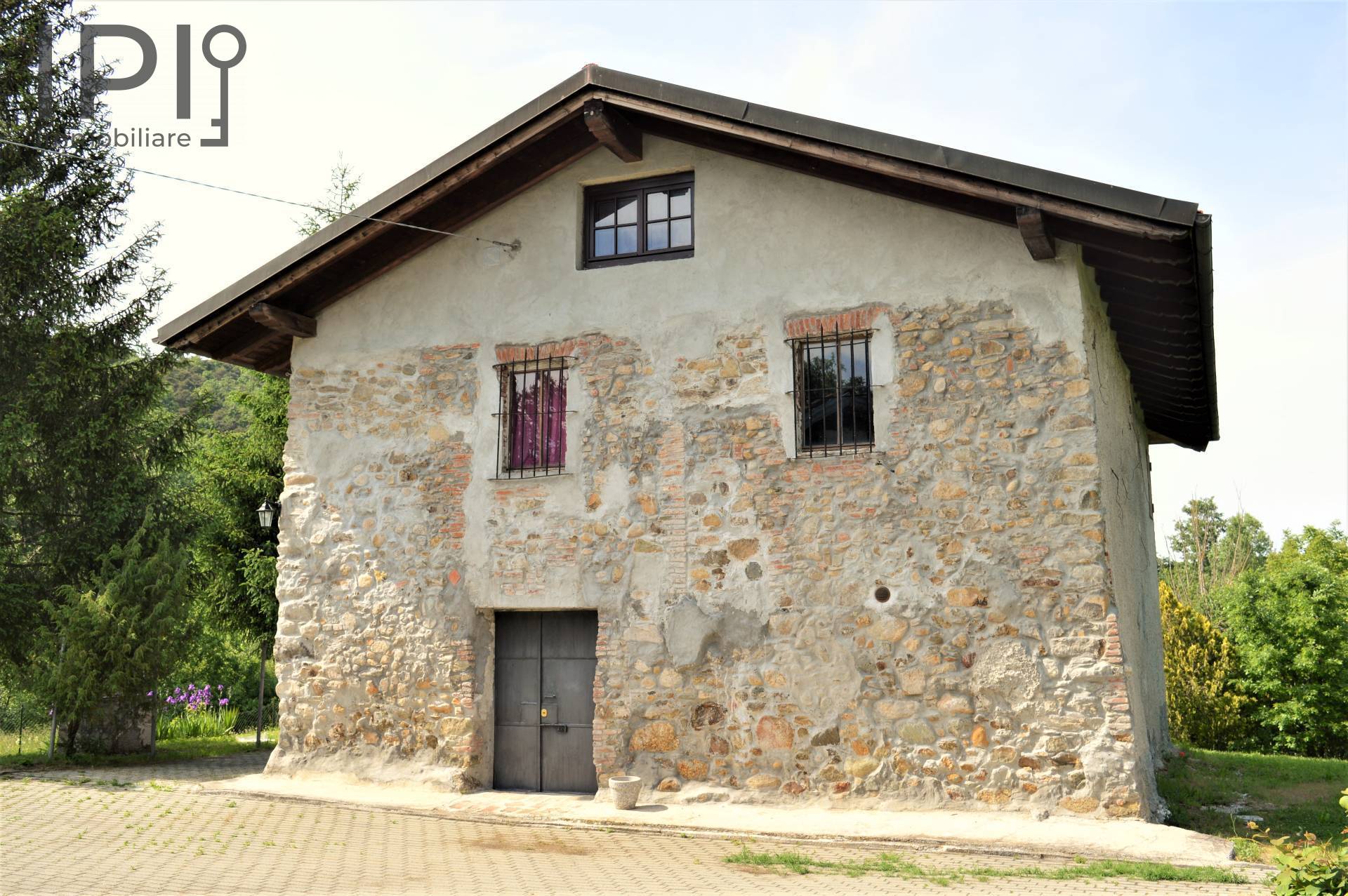 Cascinale / Podere in vendita a Dego, Porri di Dego