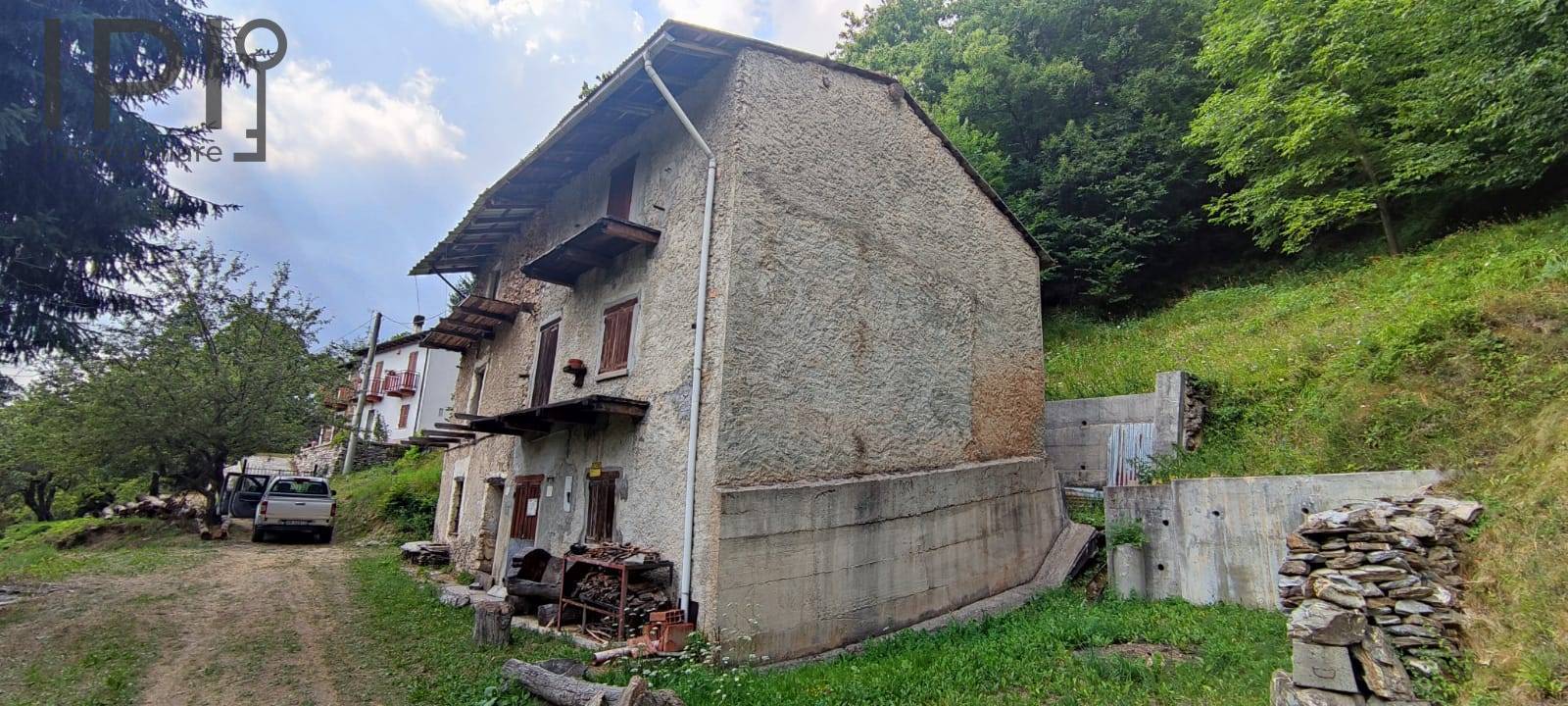 Casa Rustica - Semindipendente in vendita a Ormea