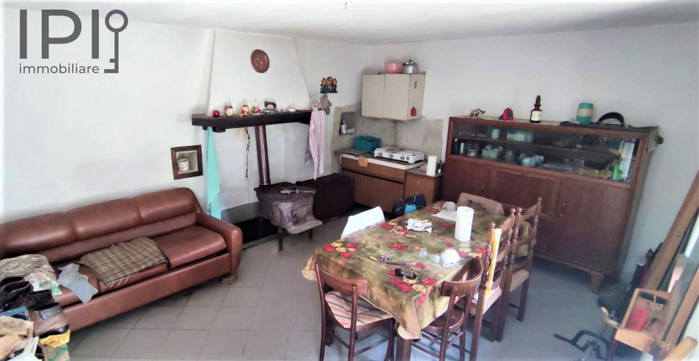 Casa Rustica - Semindipendente in vendita a Ormea