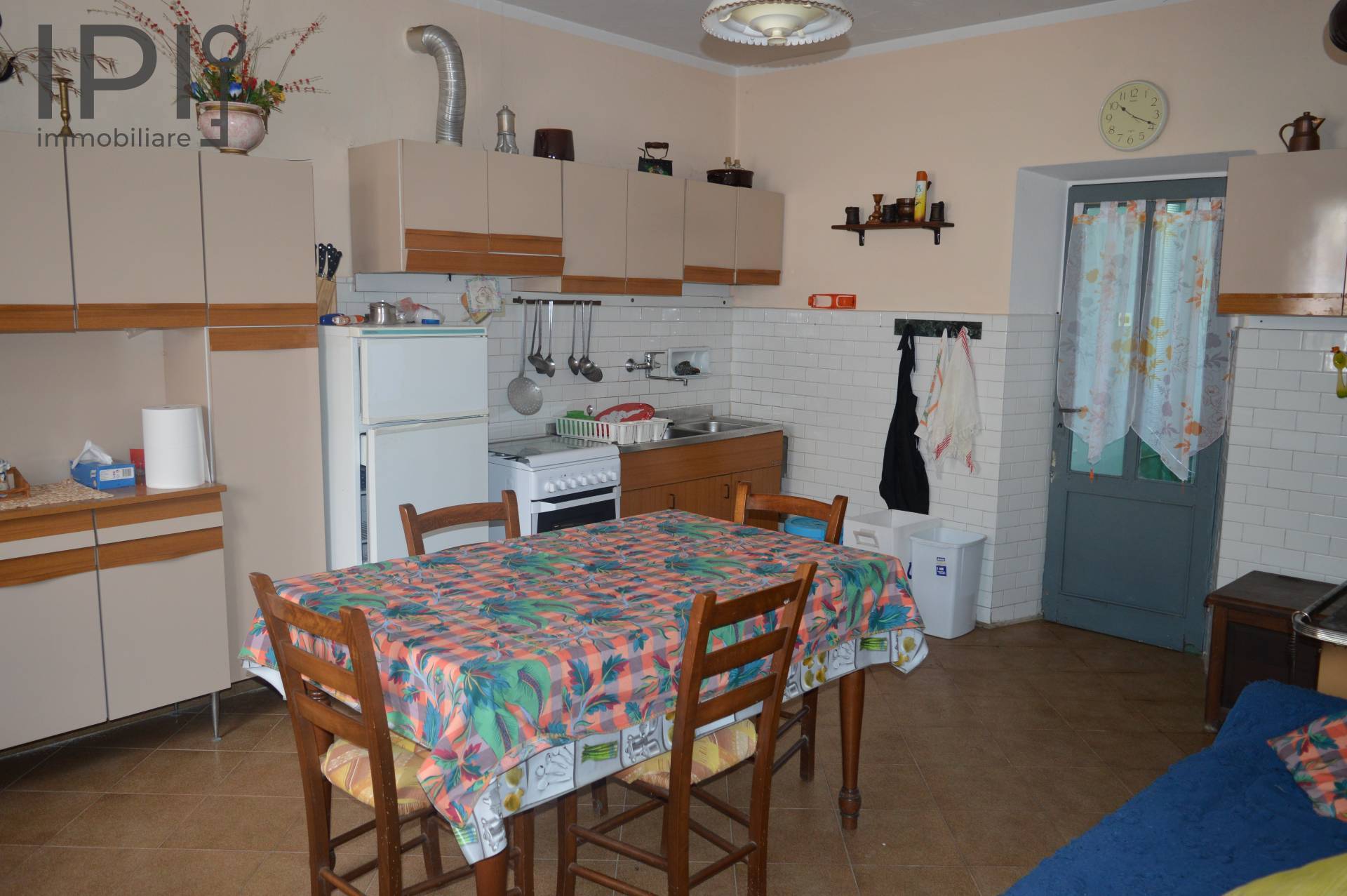 Cascinale / Podere - Semindipendente in vendita a Cortemilia