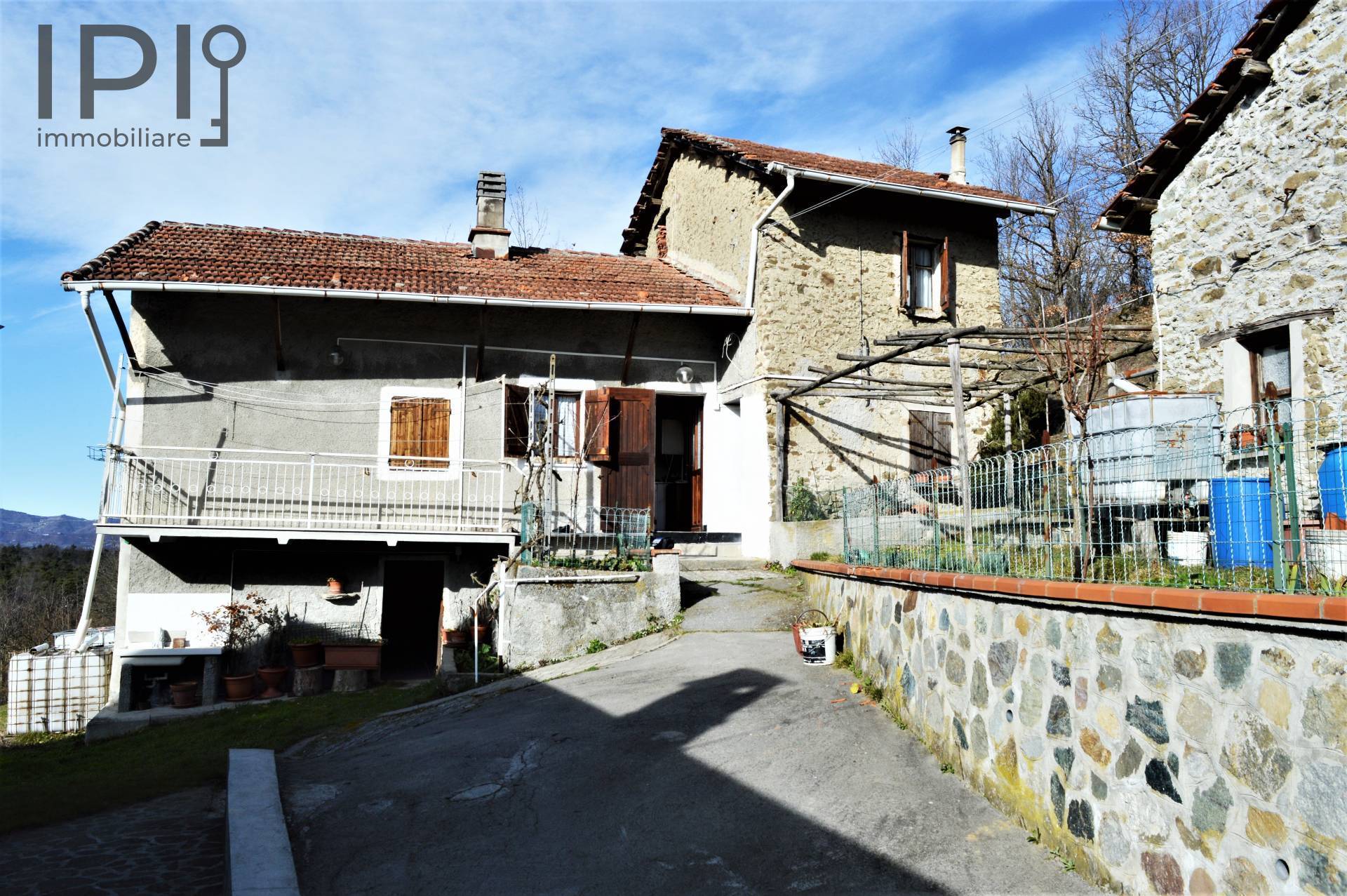 Casa in vendita a Dego