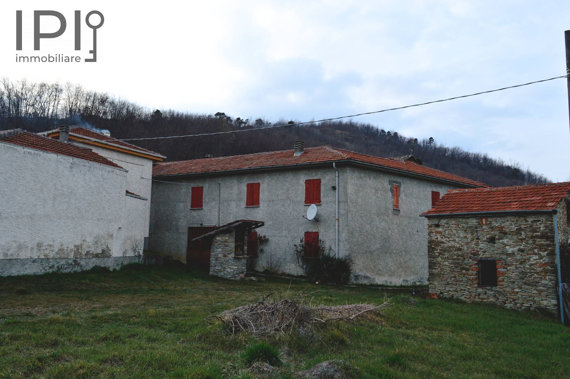 Cascinale / Podere in vendita a Dego, Noceto