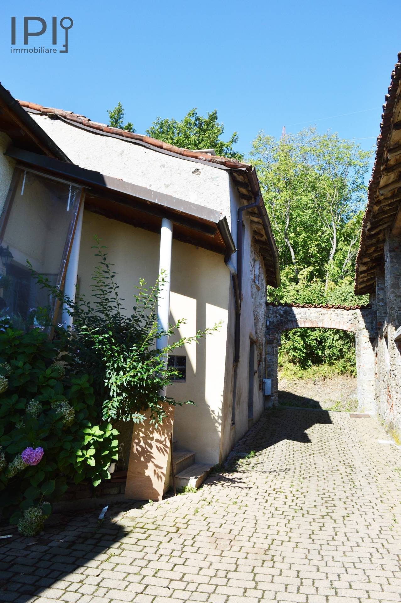Casa Rustica - Semindipendente in vendita a Plodio, Plodio Alto