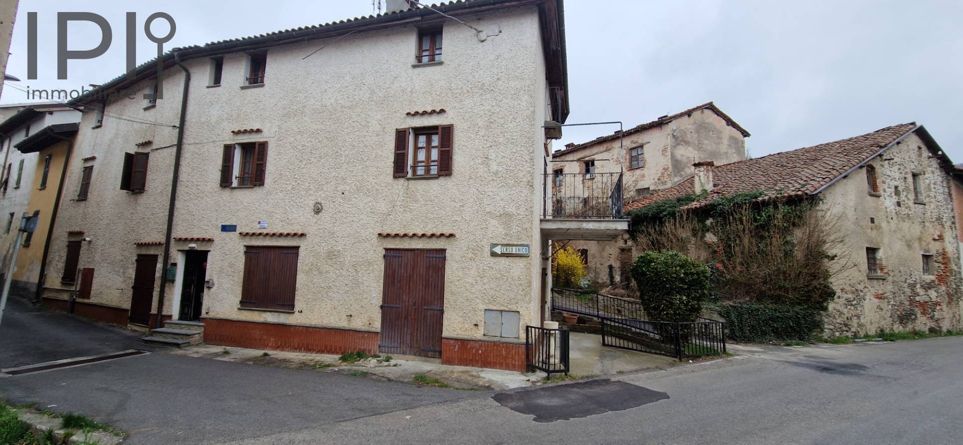 Casa - Semindipendente in vendita a Cairo Montenotte, Rocchetta
