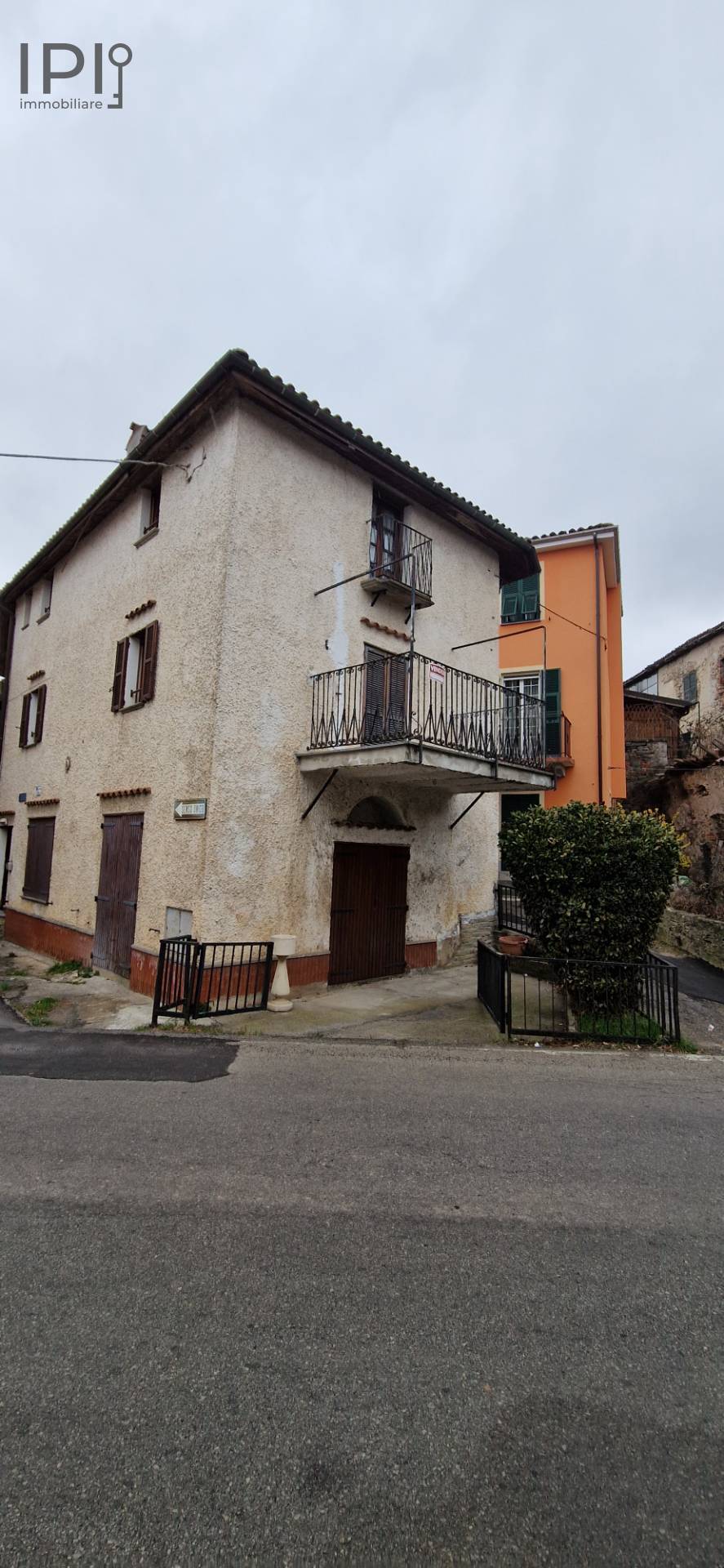 Casa - Semindipendente in vendita a Cairo Montenotte, Rocchetta