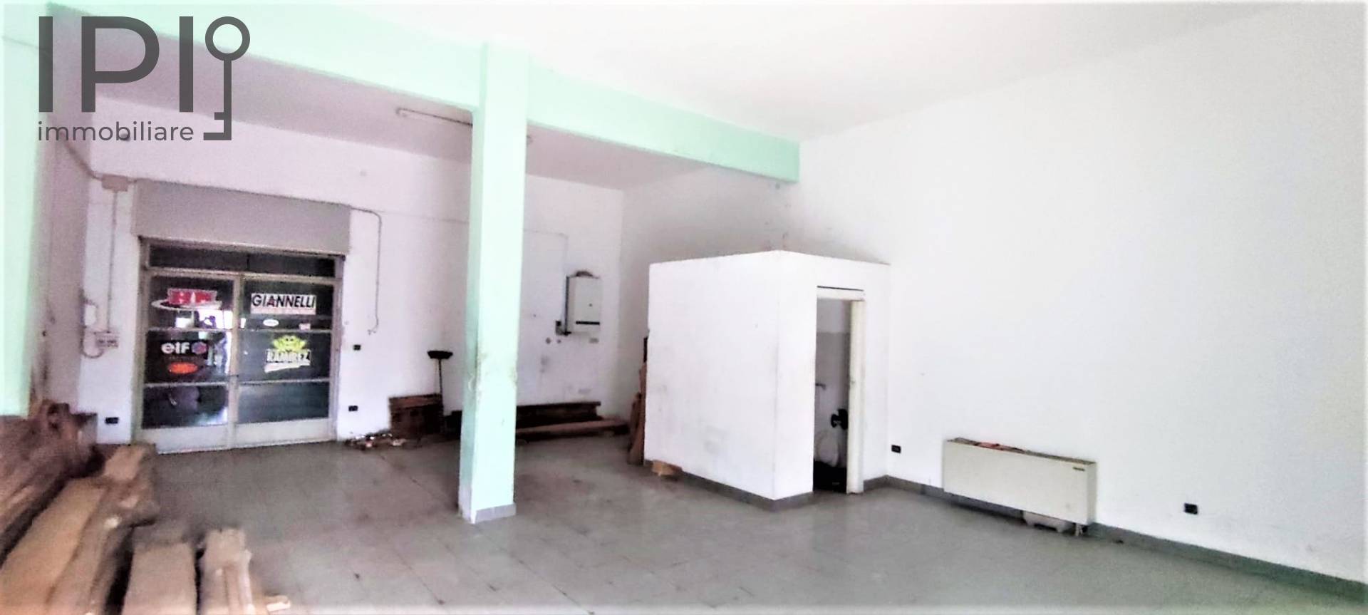 Locale Commerciale / Negozio in vendita a Cairo Montenotte