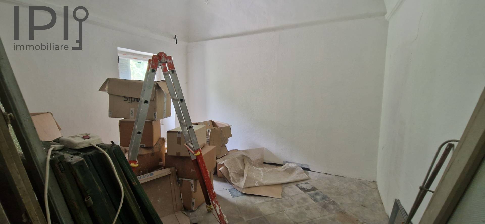 Appartamento in vendita a Cairo Montenotte, Ferrania