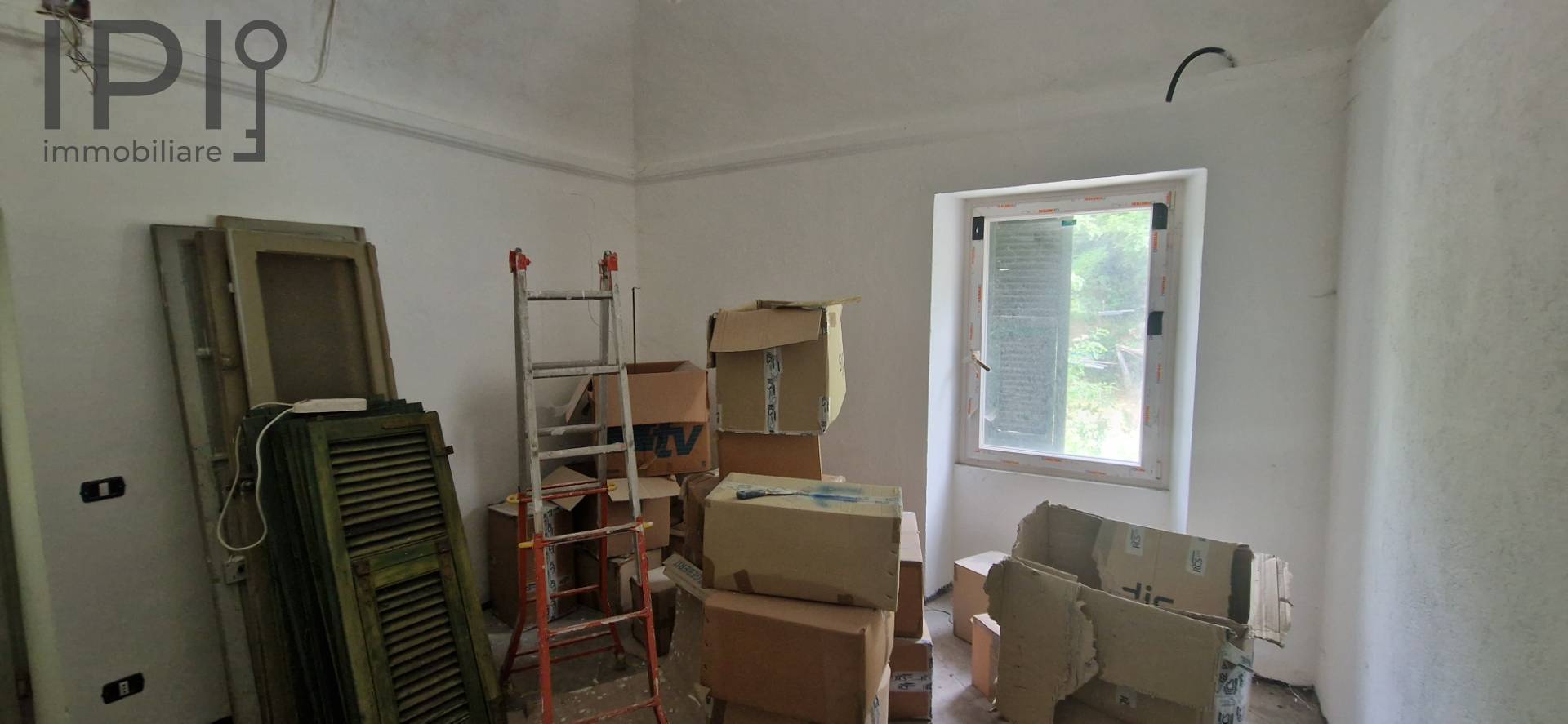 Appartamento in vendita a Cairo Montenotte, Ferrania