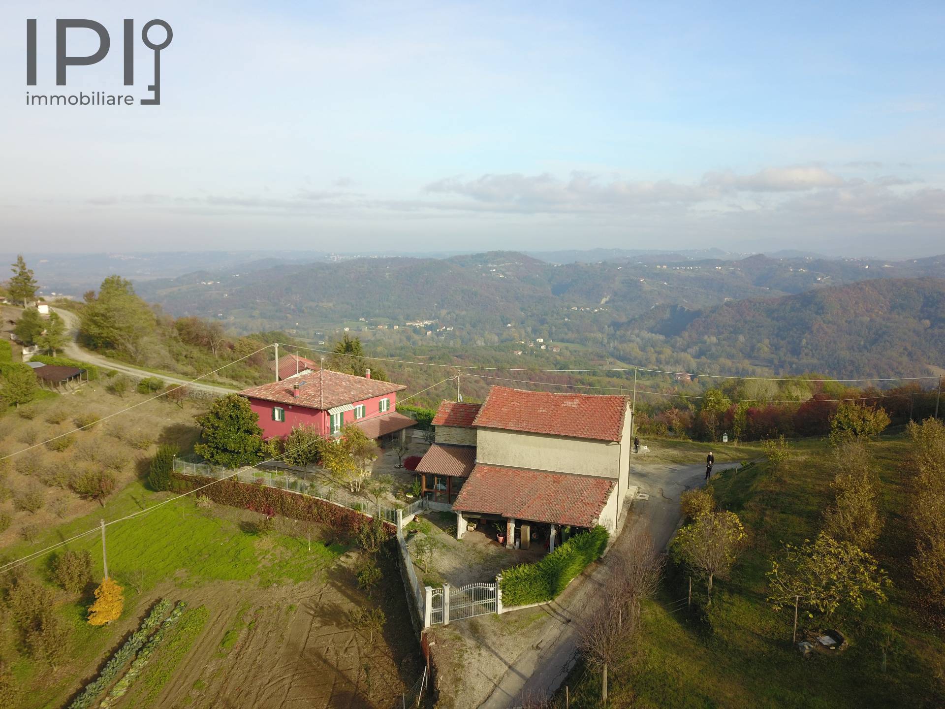 Villa / Villetta in vendita a Acqui Terme, Ovrano