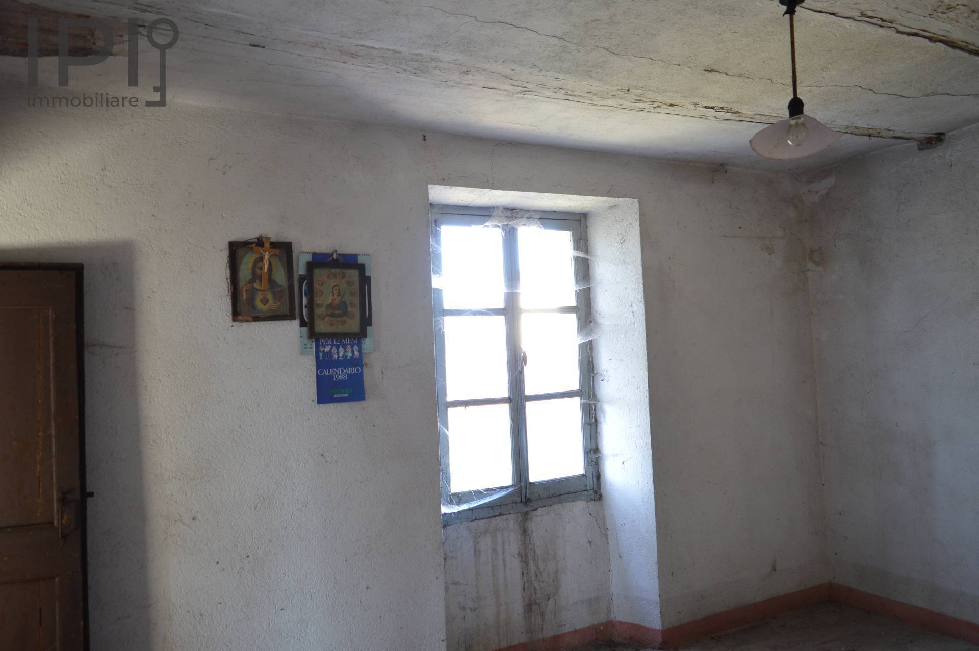 Casa - Semindipendente in vendita a Cairo Montenotte, Rocchetta