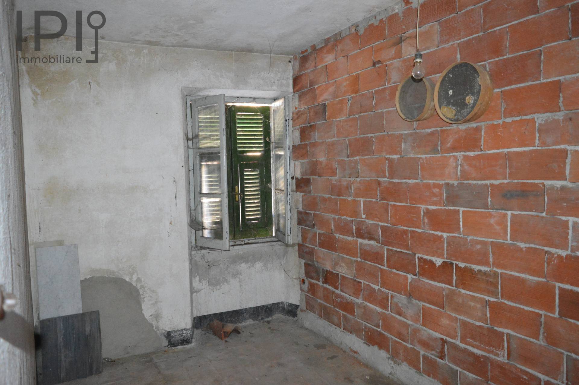 Casa - Semindipendente in vendita a Cairo Montenotte, Rocchetta