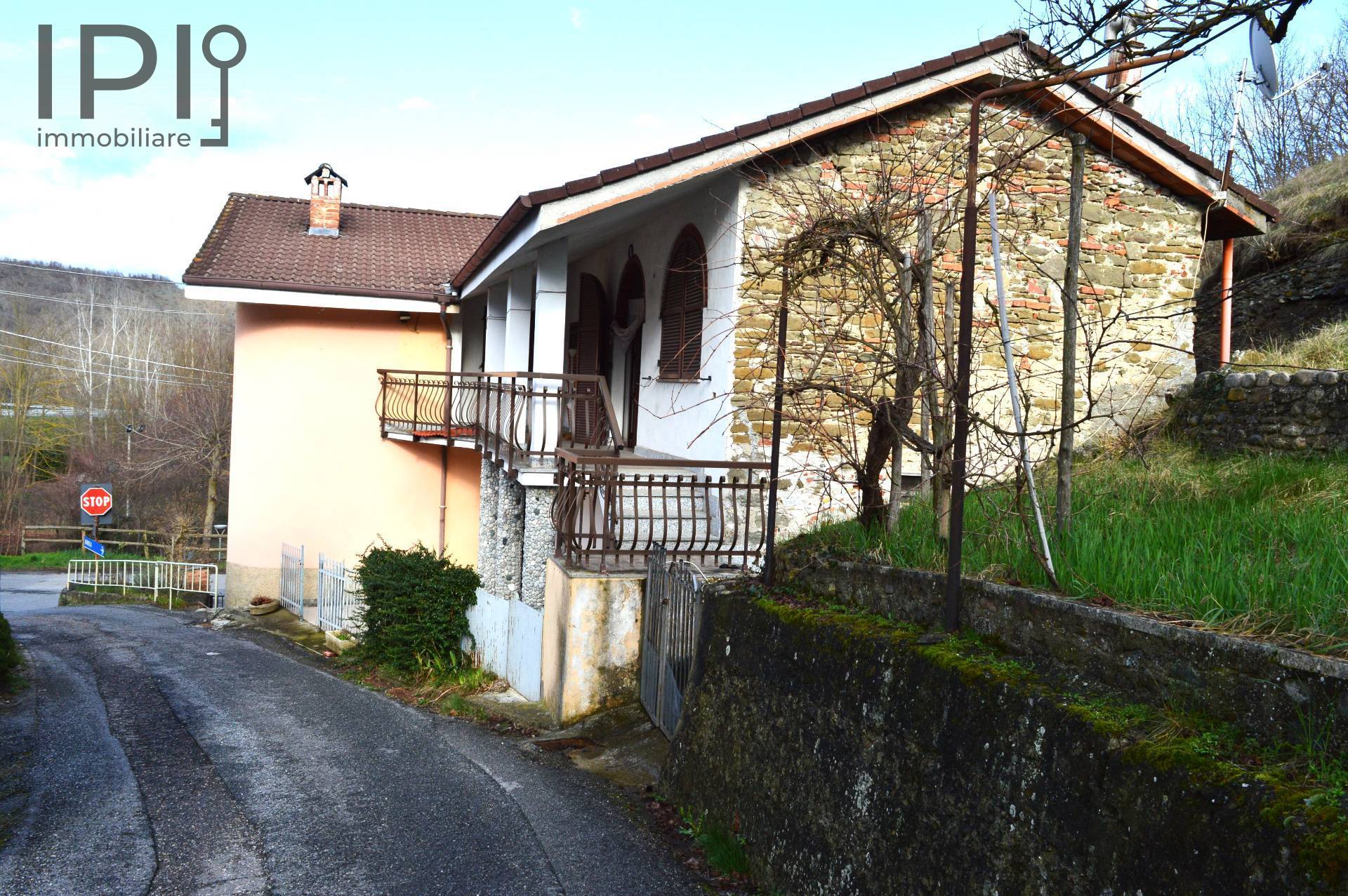 Casa in vendita a Piana Crixia, Pontevecchio