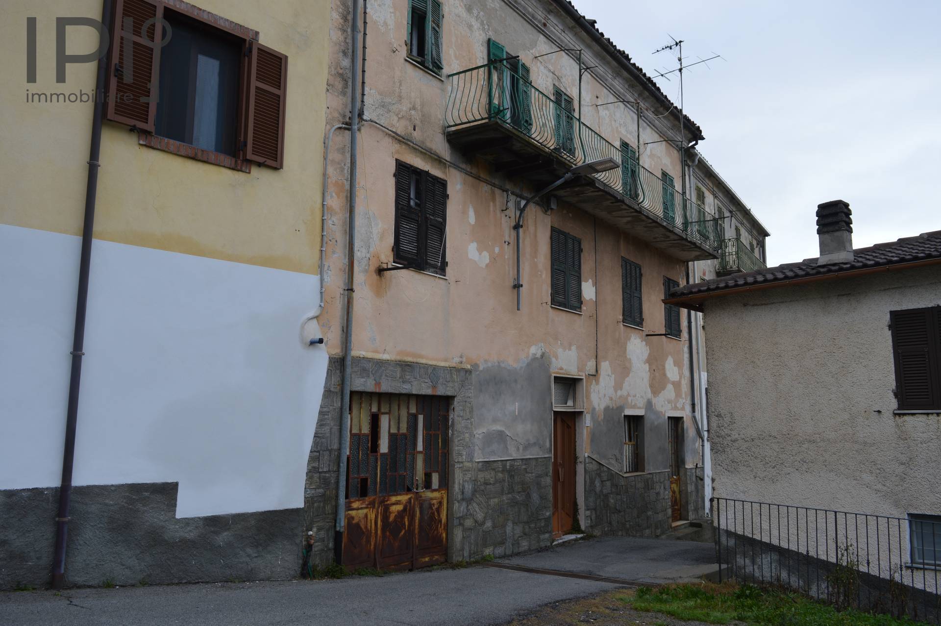 Casa - Semindipendente in vendita a Roccavignale, Strada