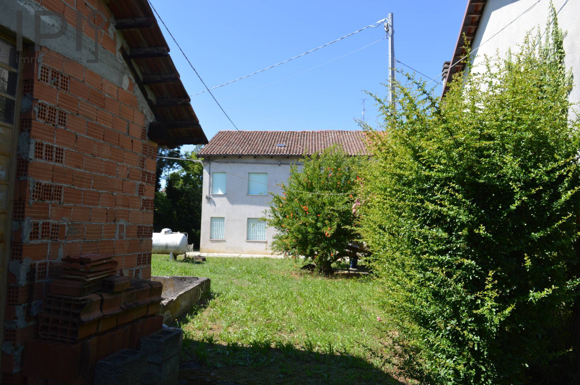 Casa Rustica in vendita a Vaglio Serra, La Serra