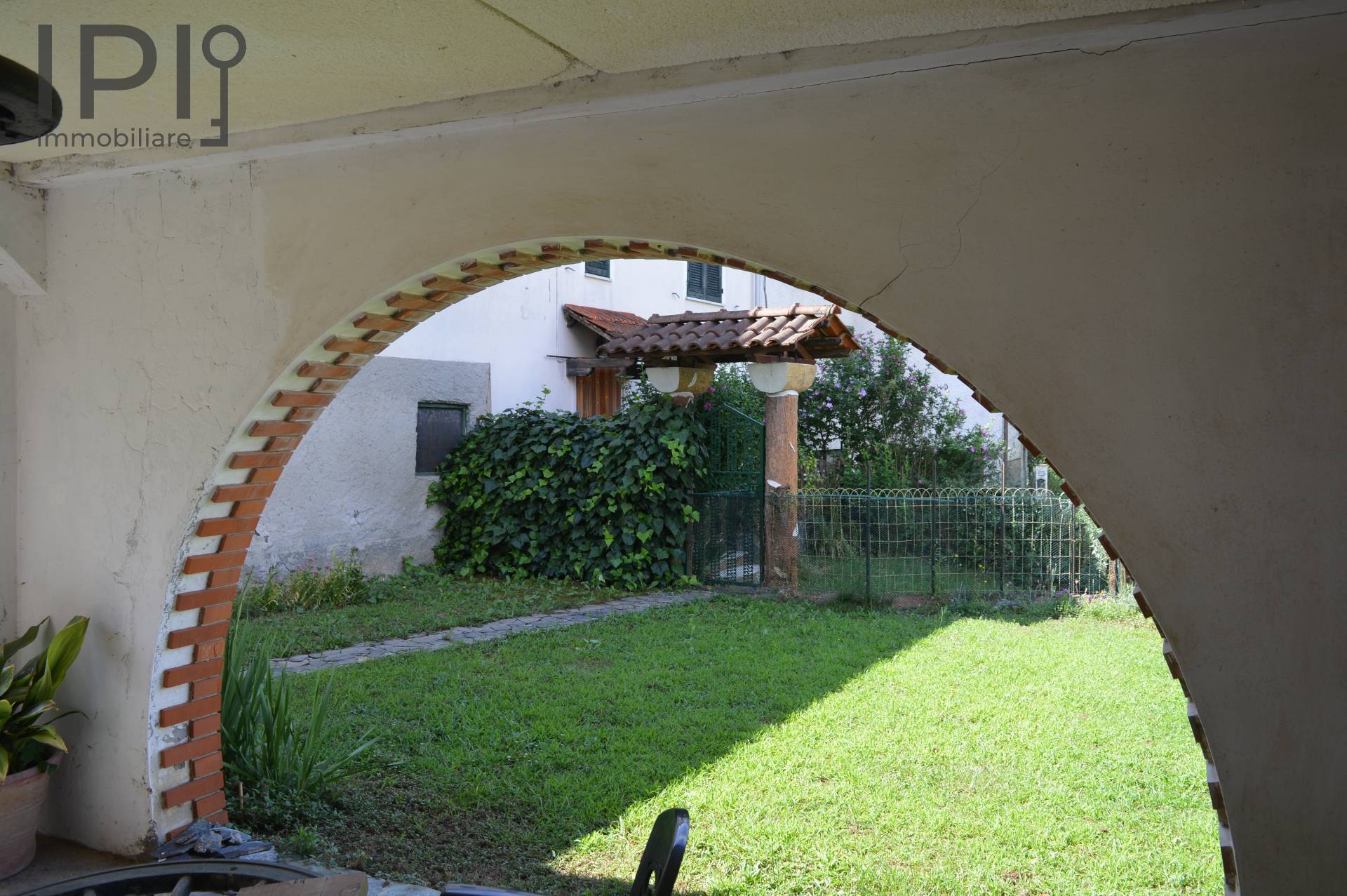 Casa - Semindipendente in vendita a Dego, Piano