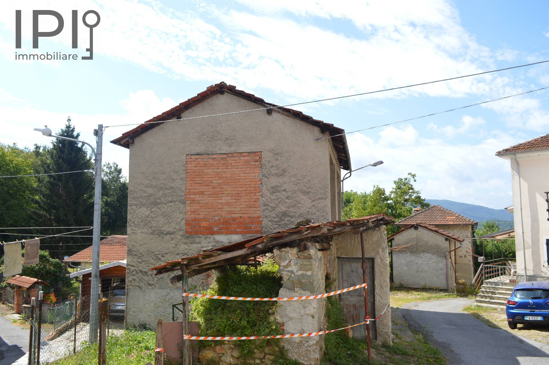 Casa - Semindipendente in vendita a Dego, Piano