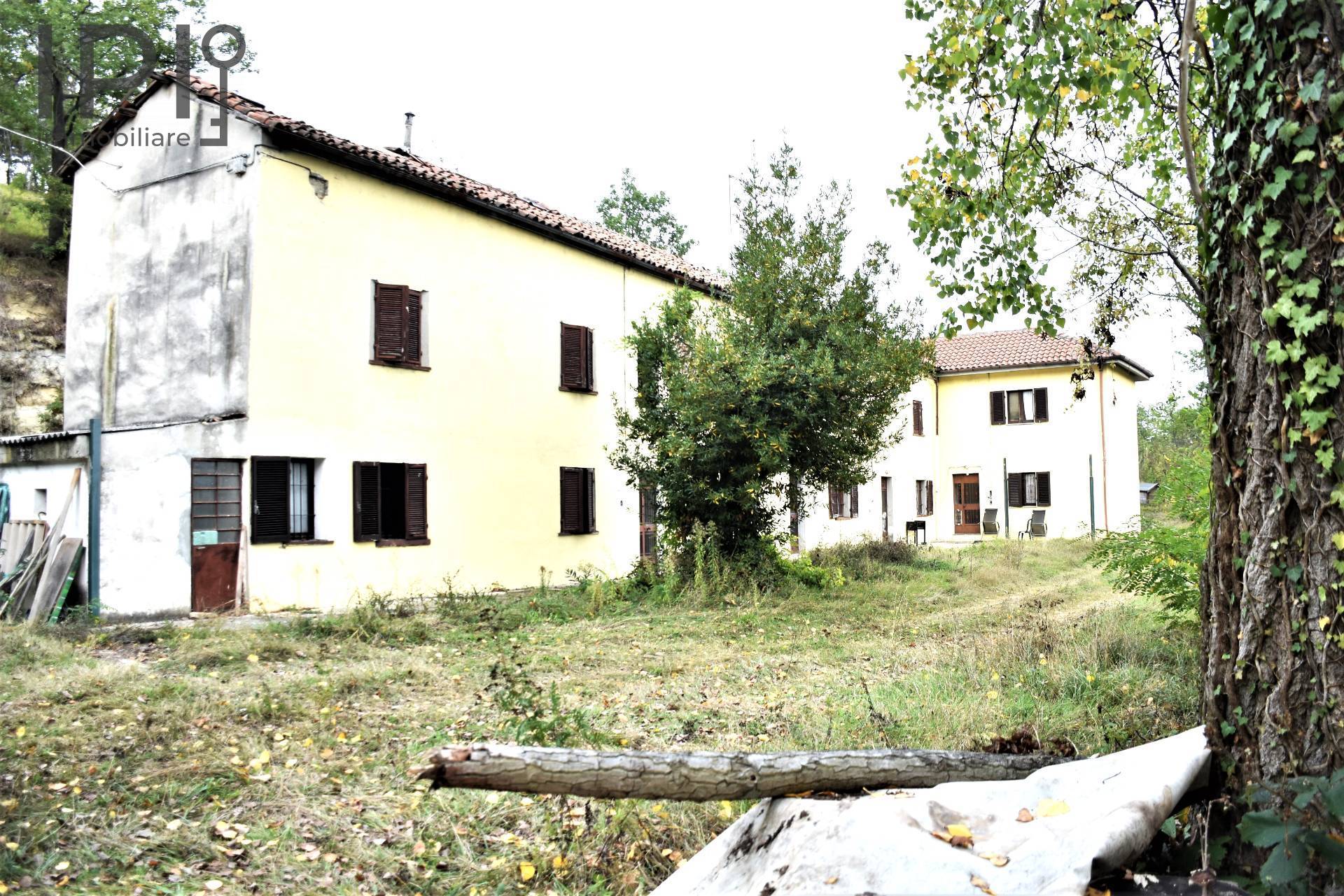 Cascinale / Podere in vendita a Loazzolo