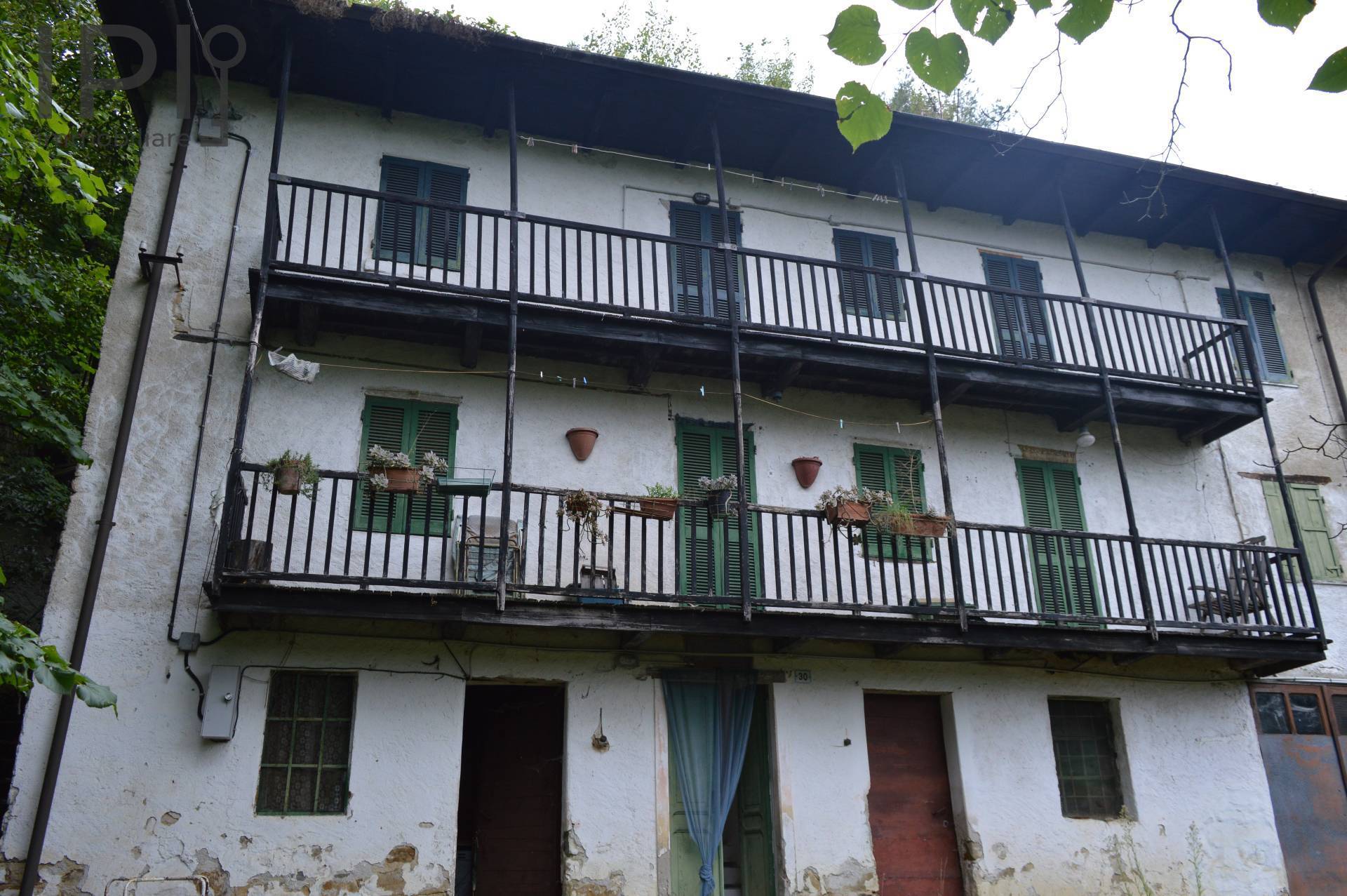 Casa Rustica in vendita a Gorzegno