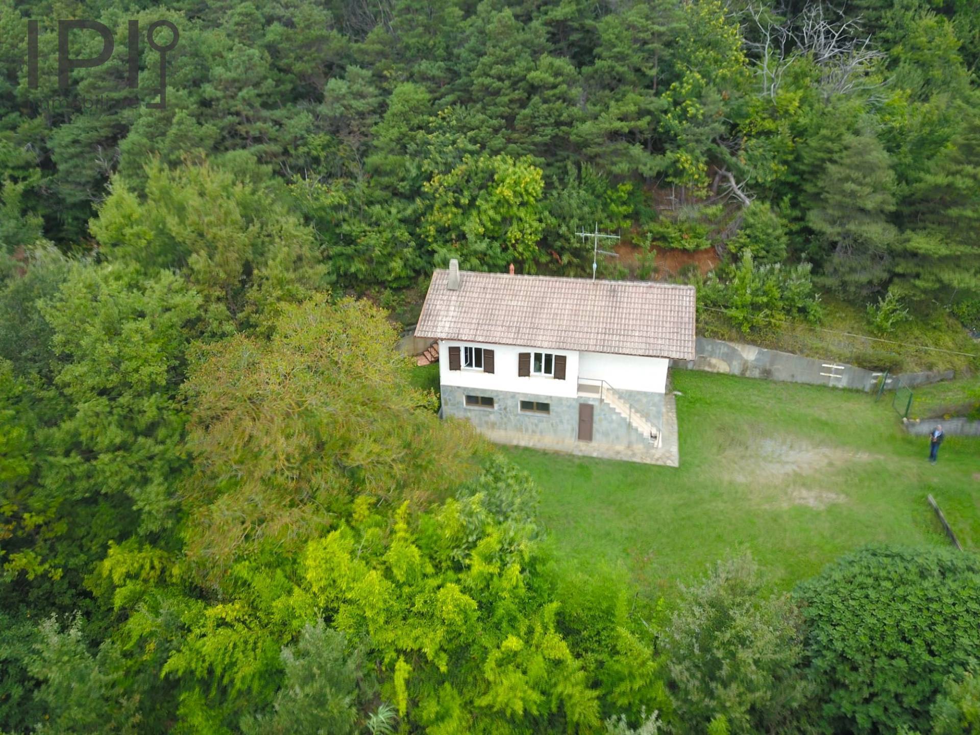 Villa / Villetta in vendita a Giusvalla