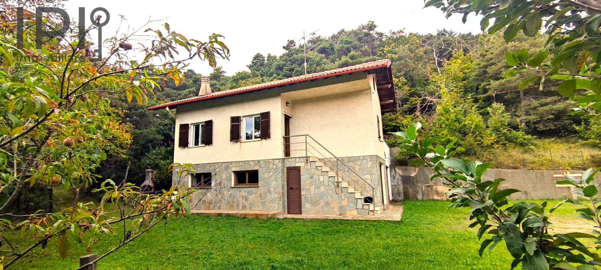 Villa / Villetta in vendita a Giusvalla