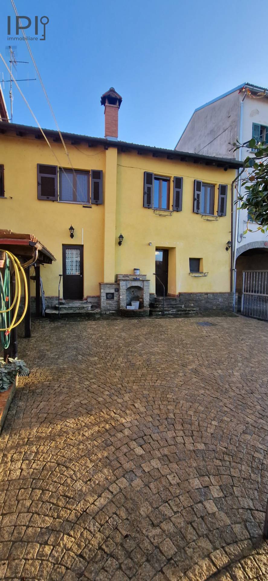 Casa - Semindipendente in vendita a Cairo Montenotte, Rocchetta