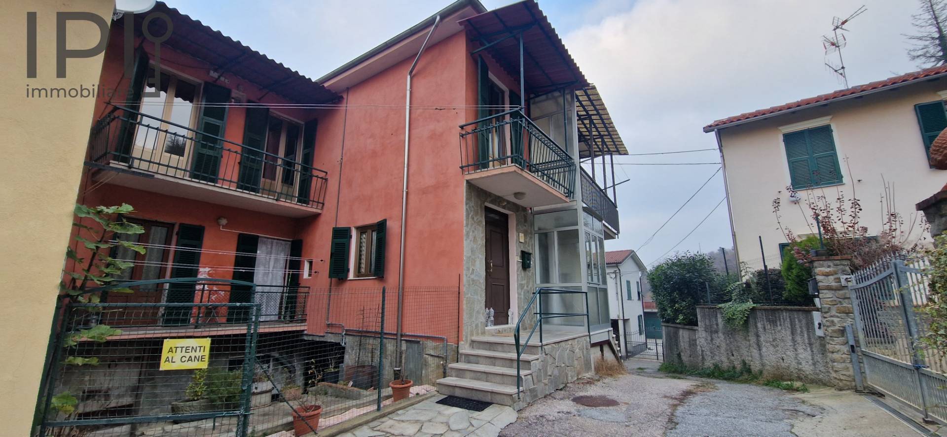 Casa - Semindipendente in vendita a Cairo Montenotte, Rocchetta