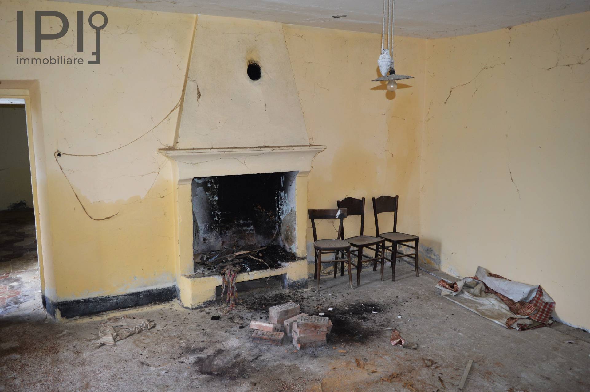 Casa Rustica in vendita a Cassinasco