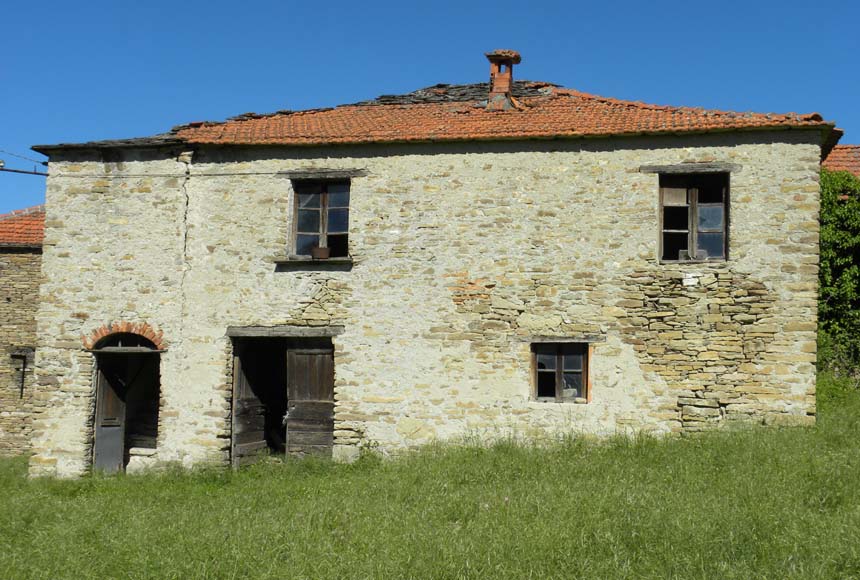 Casa Rustica - Semindipendente in vendita a Castelletto Uzzone