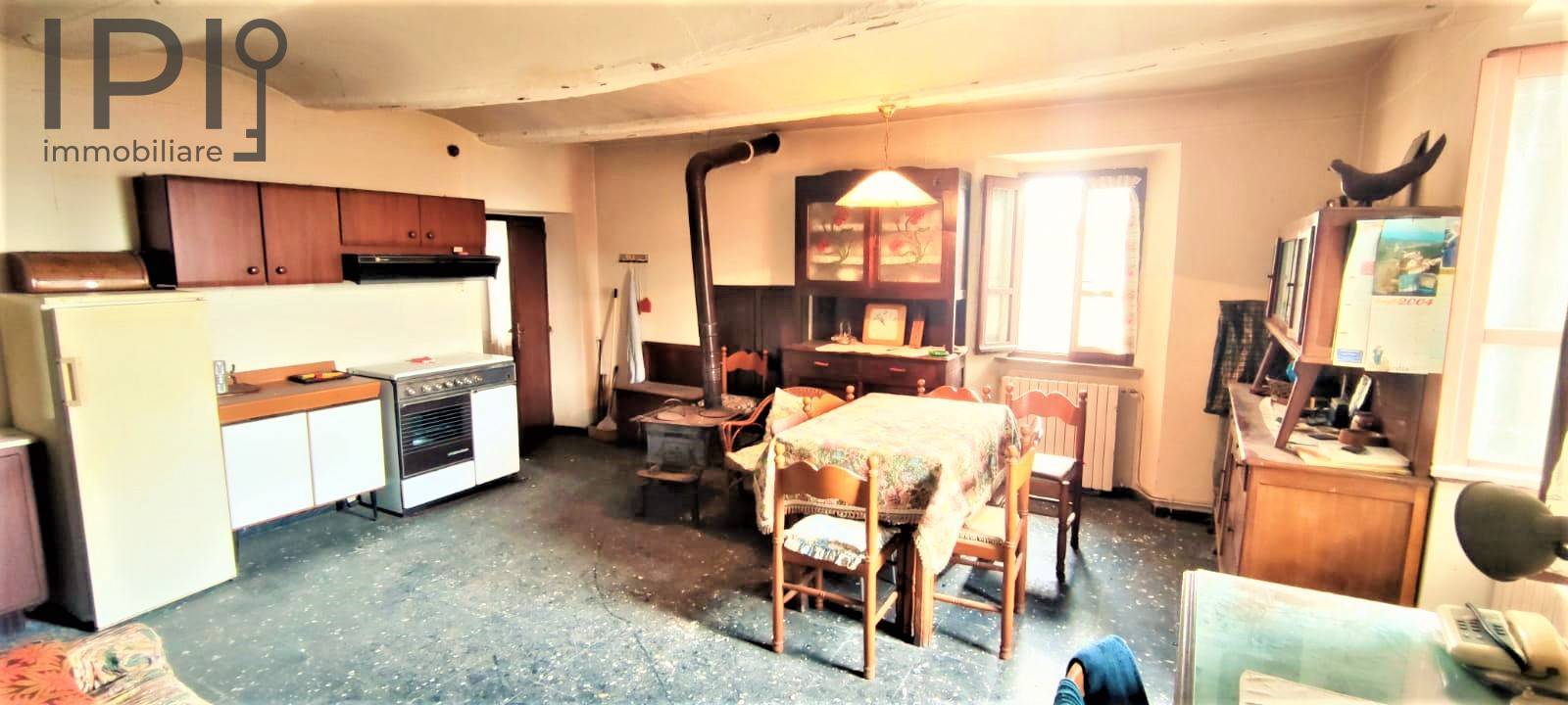 Casa - Semindipendente in vendita a Bergolo