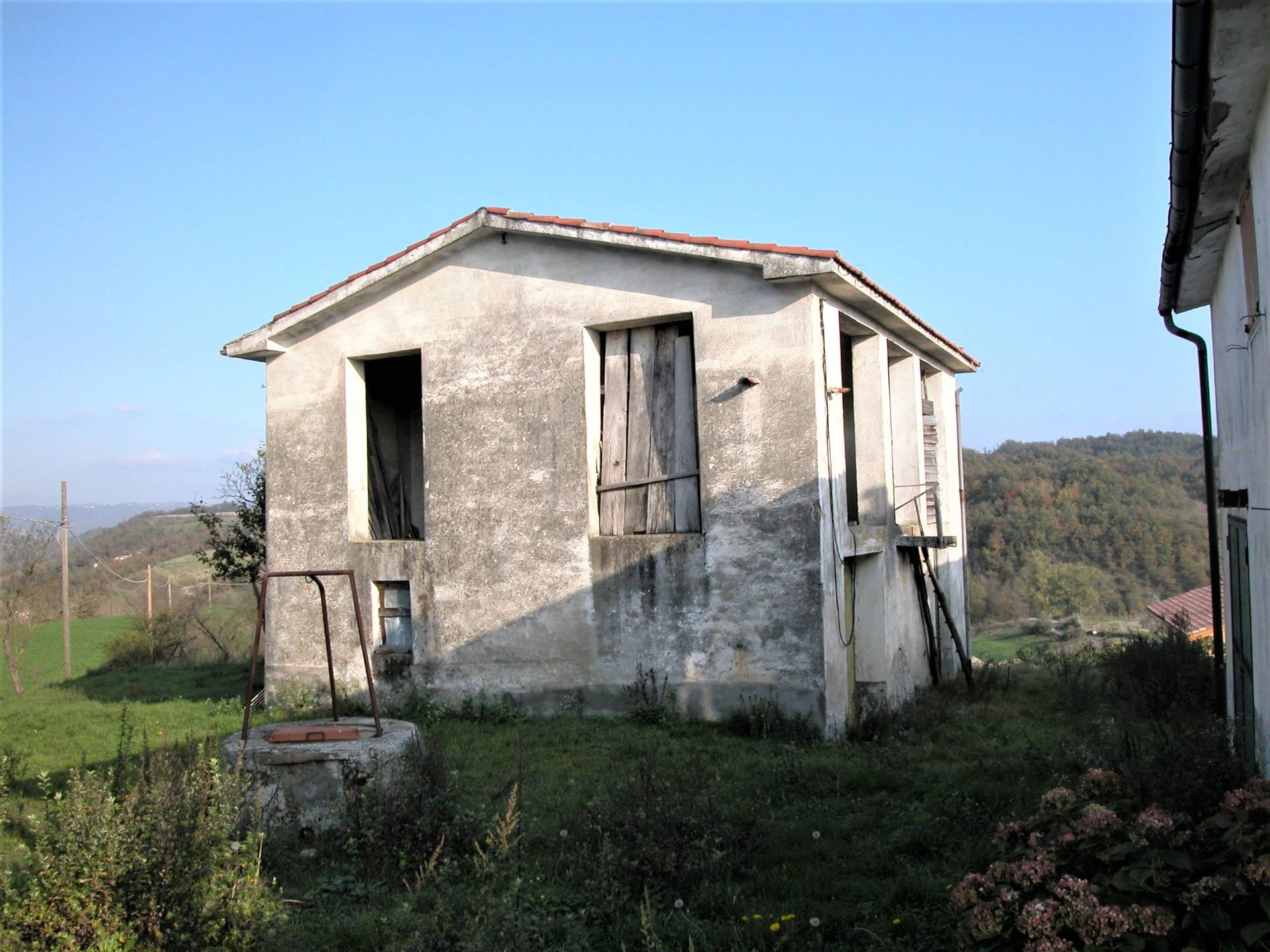 Cascinale / Podere in vendita a Pareto