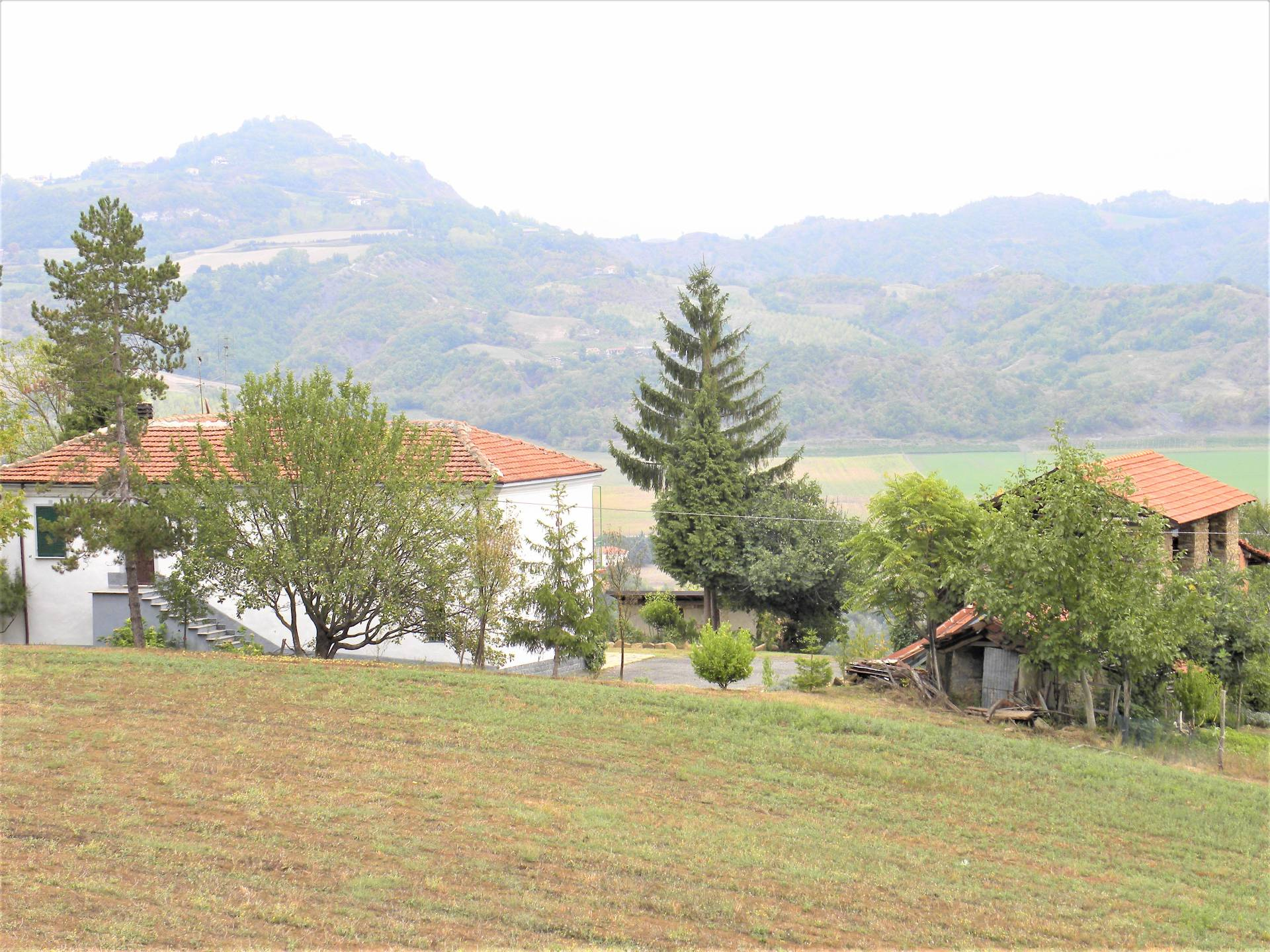 Cascinale / Podere in vendita a Denice