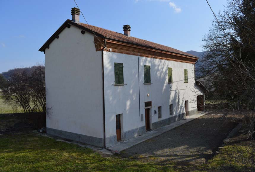 Casa in vendita a Denice