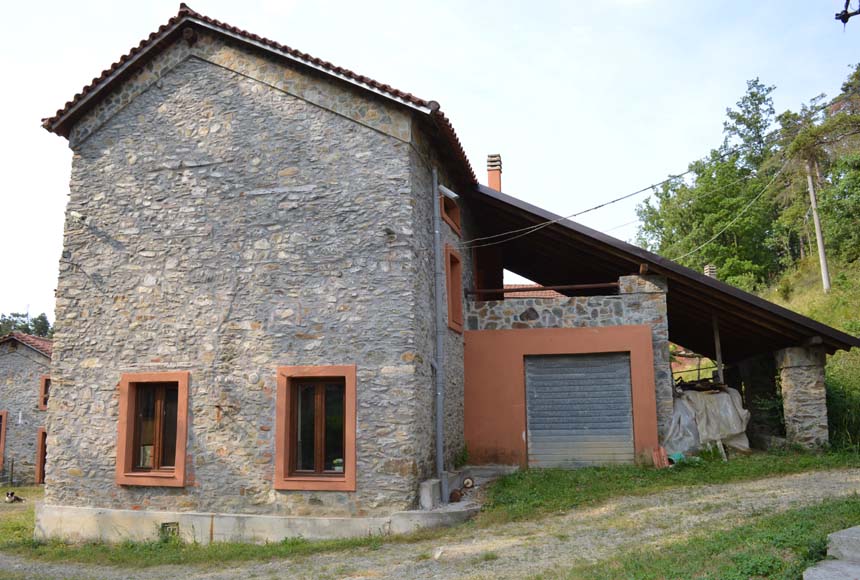Villa / Villetta in vendita a Giusvalla