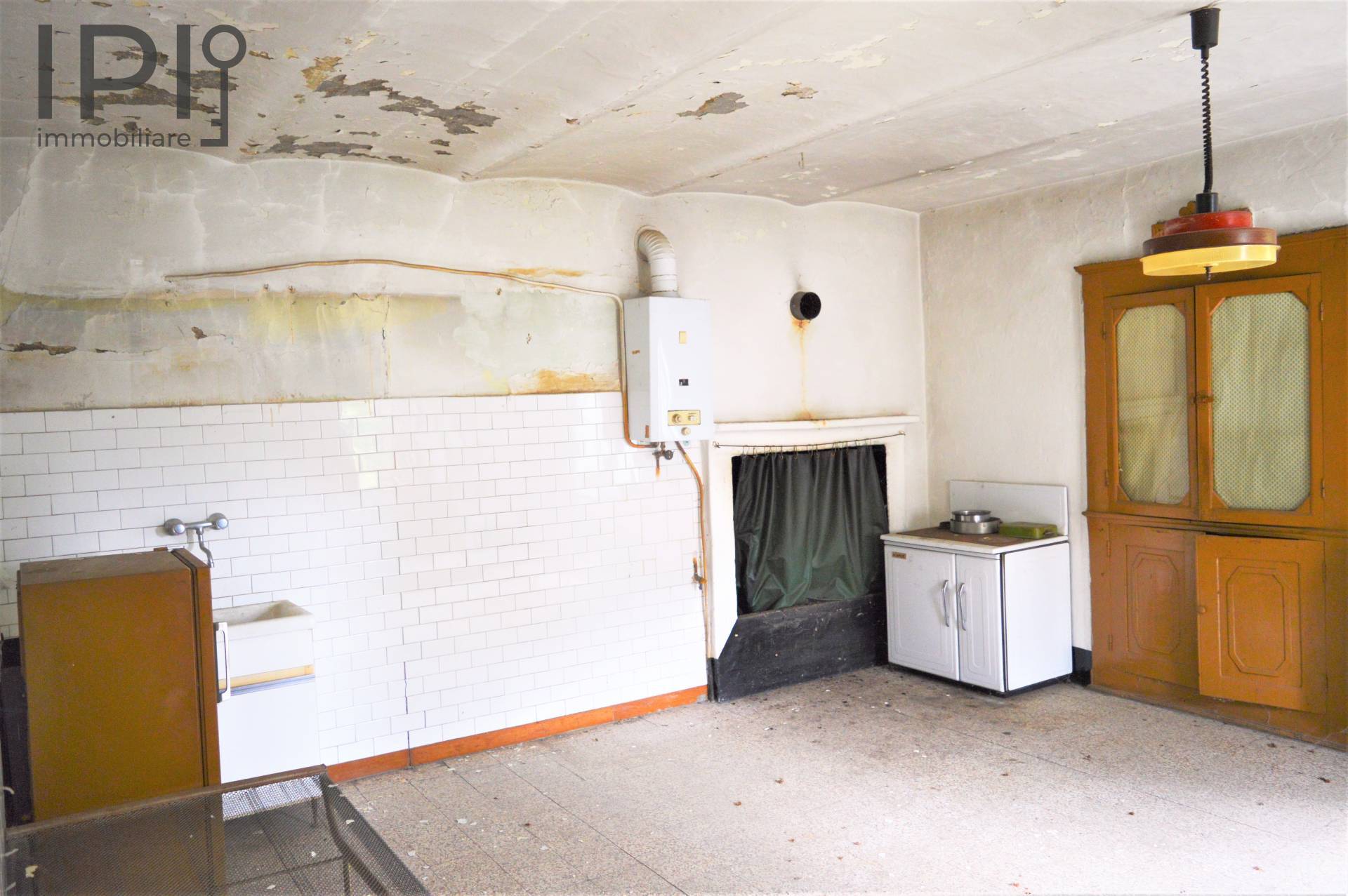 Casa Rustica in vendita a Mombarcaro