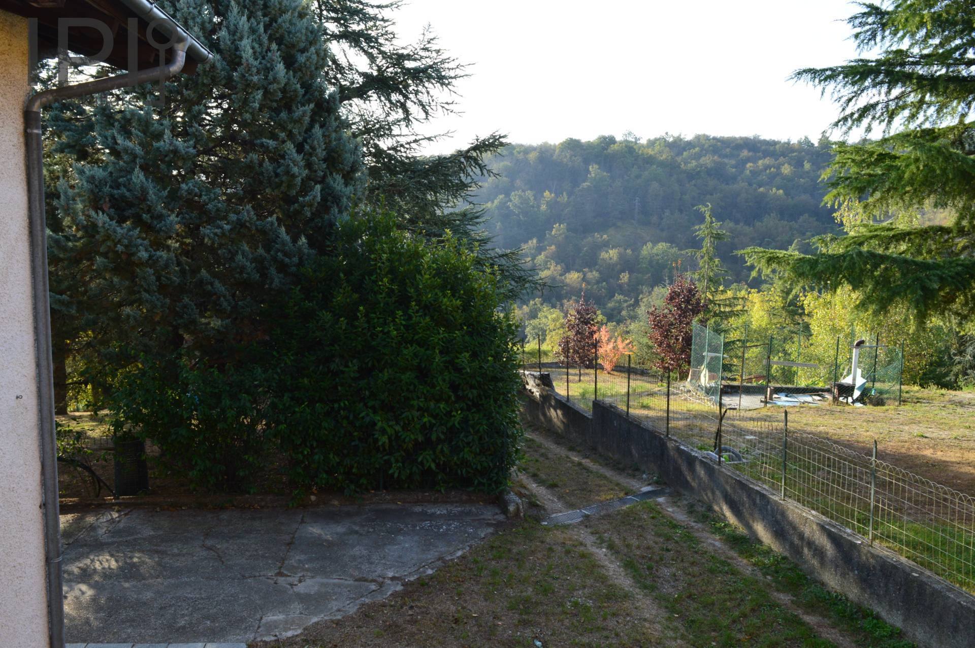 Casa in vendita a Piana Crixia, Villa