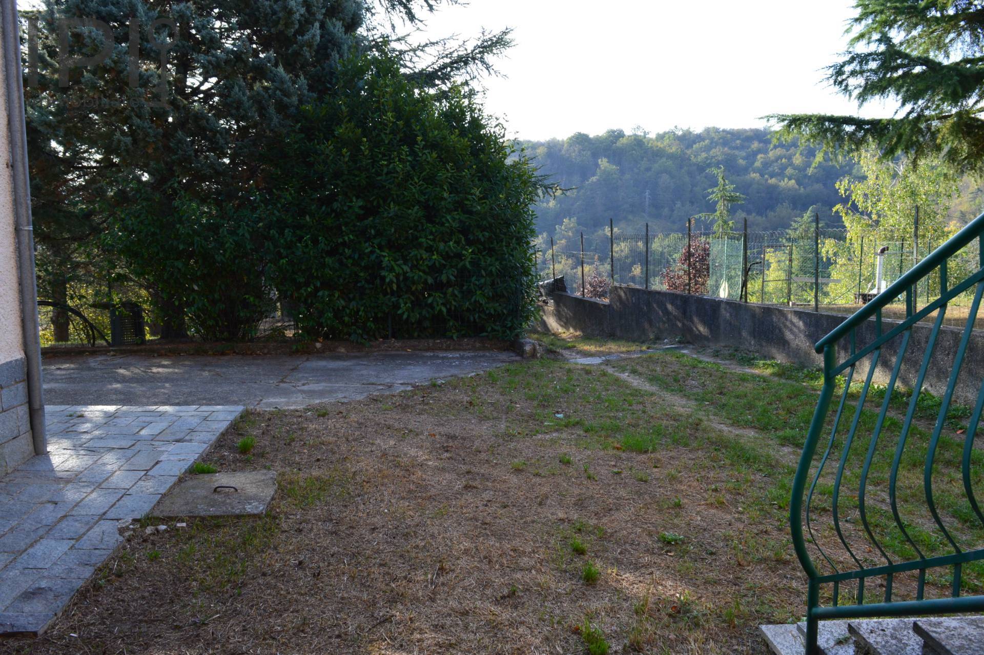 Casa in vendita a Piana Crixia, Villa