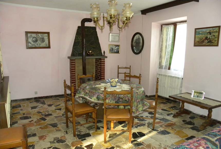 Casa - Semindipendente in vendita a Piana Crixia, Villa