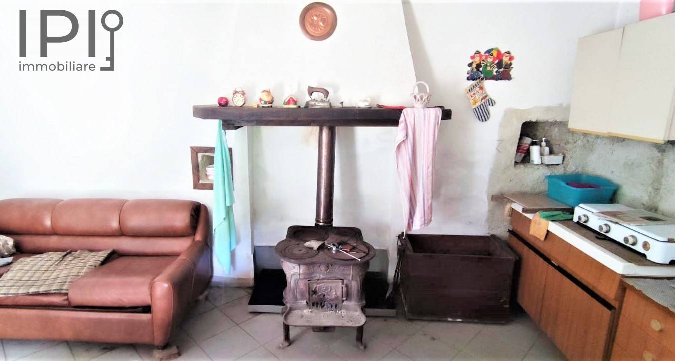 Casa Rustica - Semindipendente in vendita a Ormea