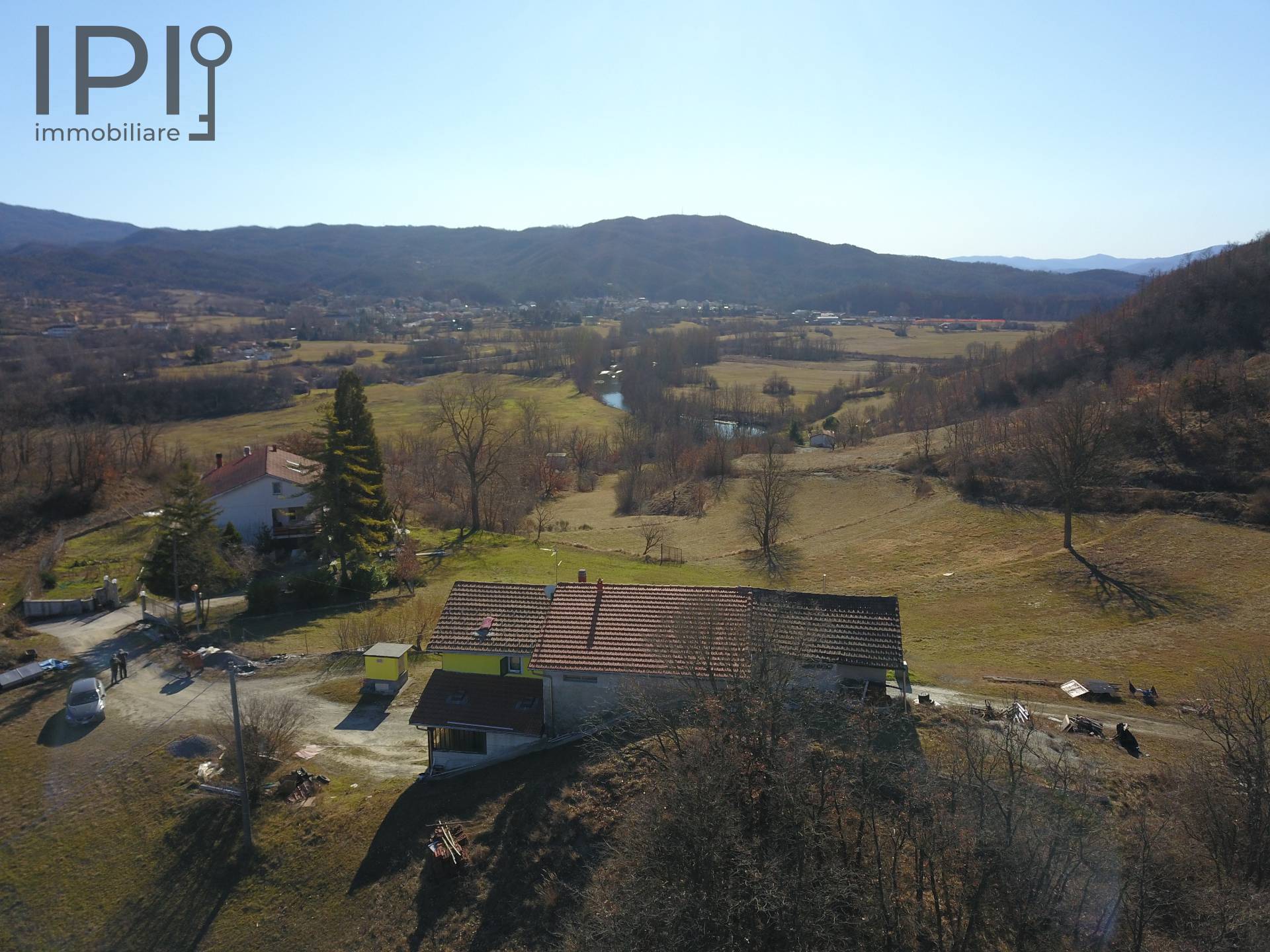 Cascinale / Podere in vendita a Dego