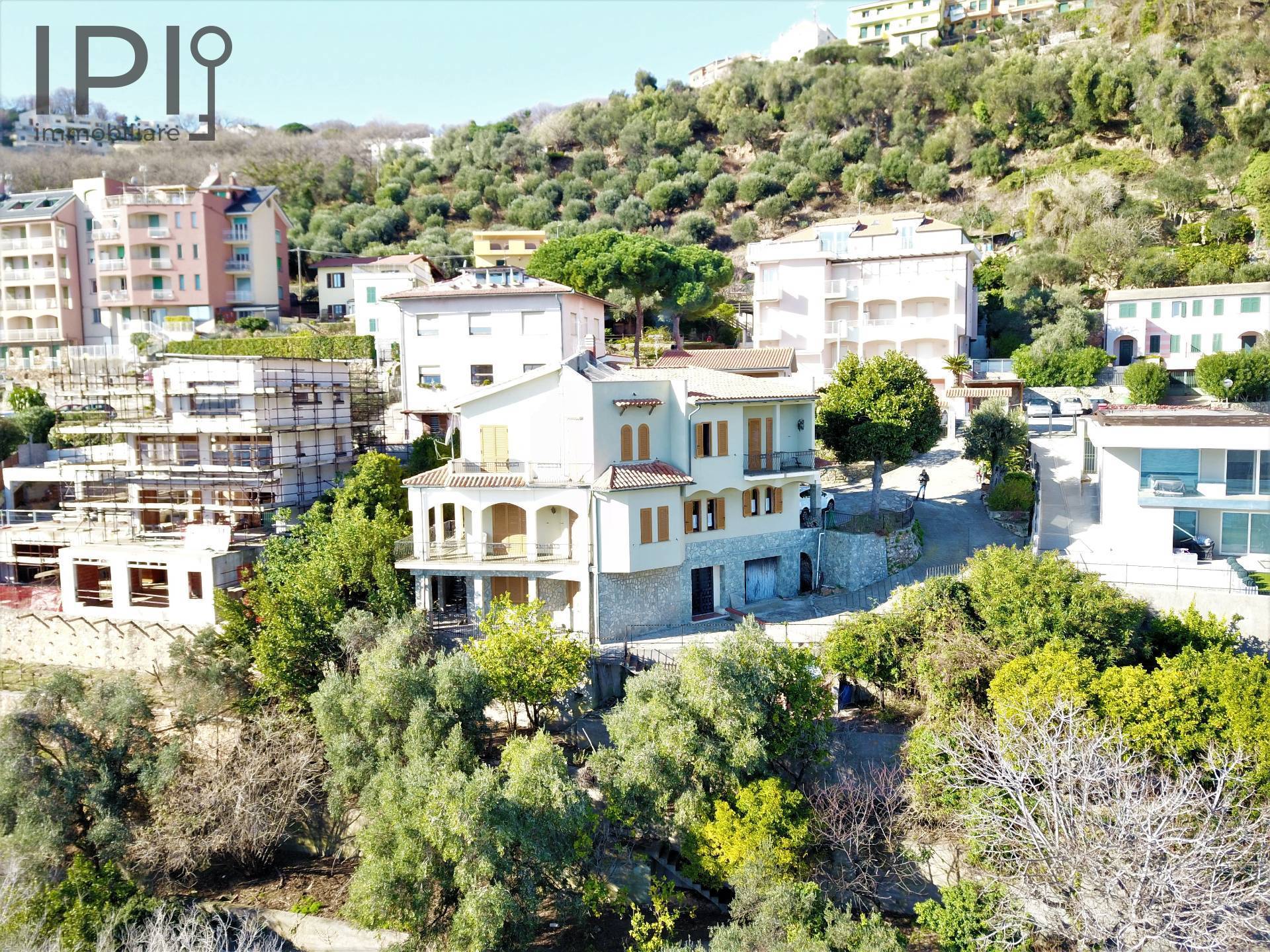 Villa / Villetta in vendita a Bergeggi