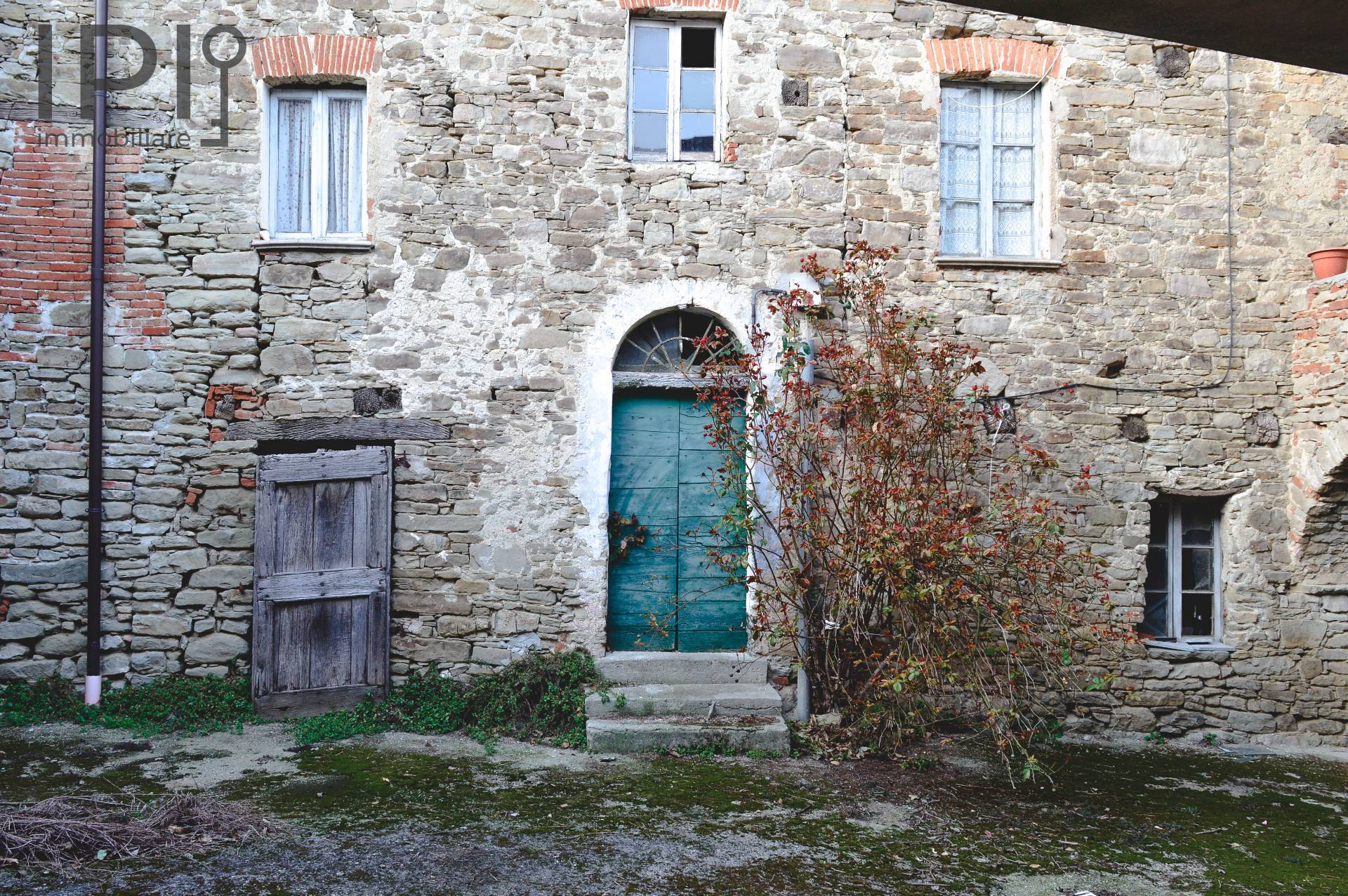 Cascinale / Podere in vendita a Dego, Noceto