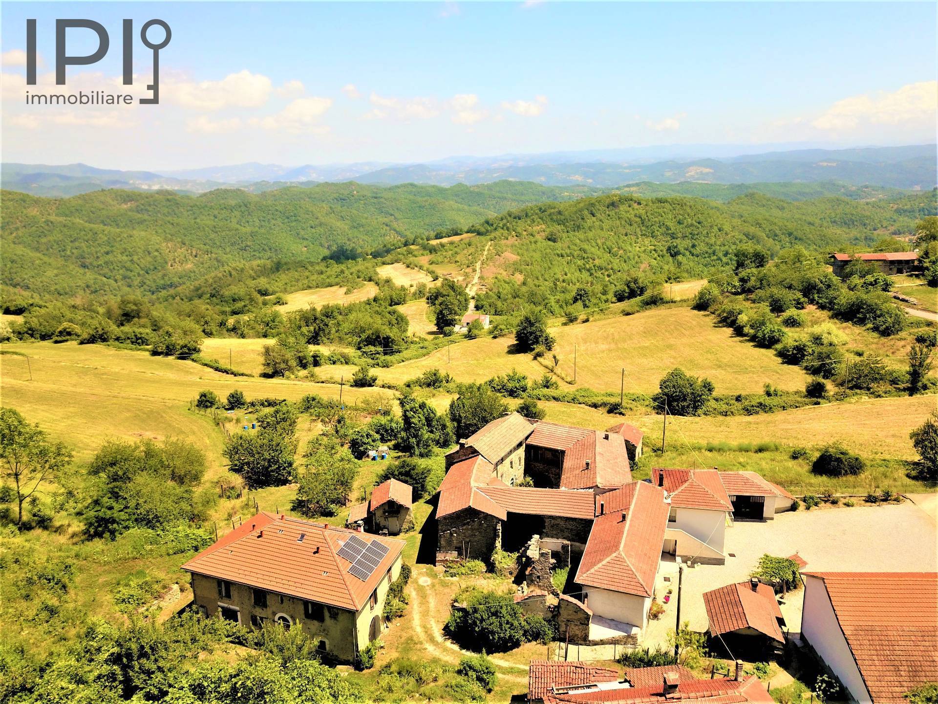 Cascinale / Podere in vendita a Dego, Noceto