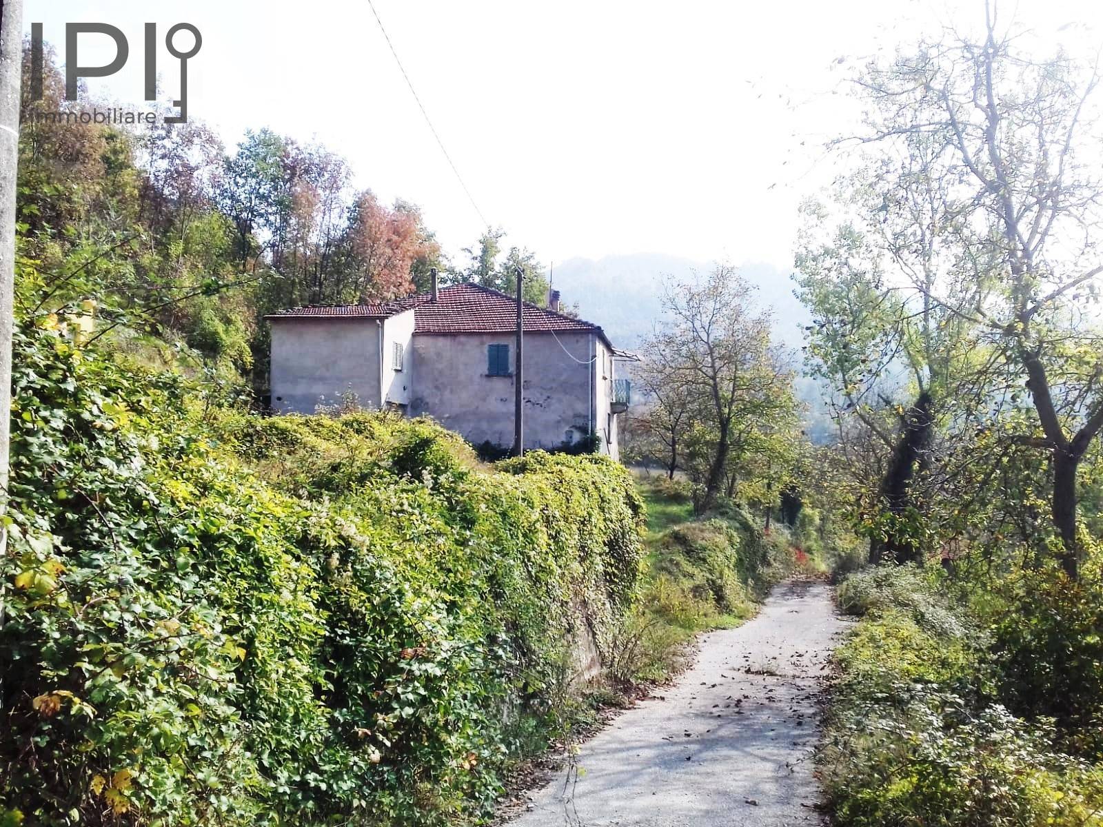 Casa Rustica - Semindipendente in vendita a Dego, Sugliani